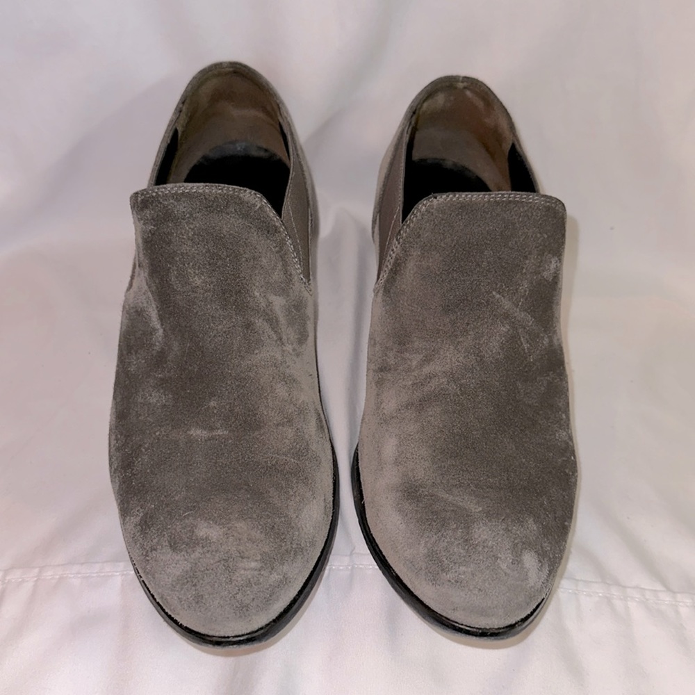 Paul Green Sz.9.5 Gray Suede Loafers
